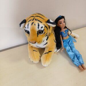 Disney Jasmine doll with plush tiger